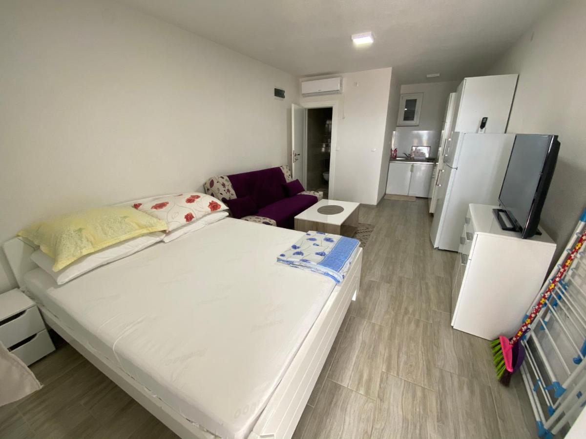 Apartmani Anita Starigrad Paklenica Εξωτερικό φωτογραφία