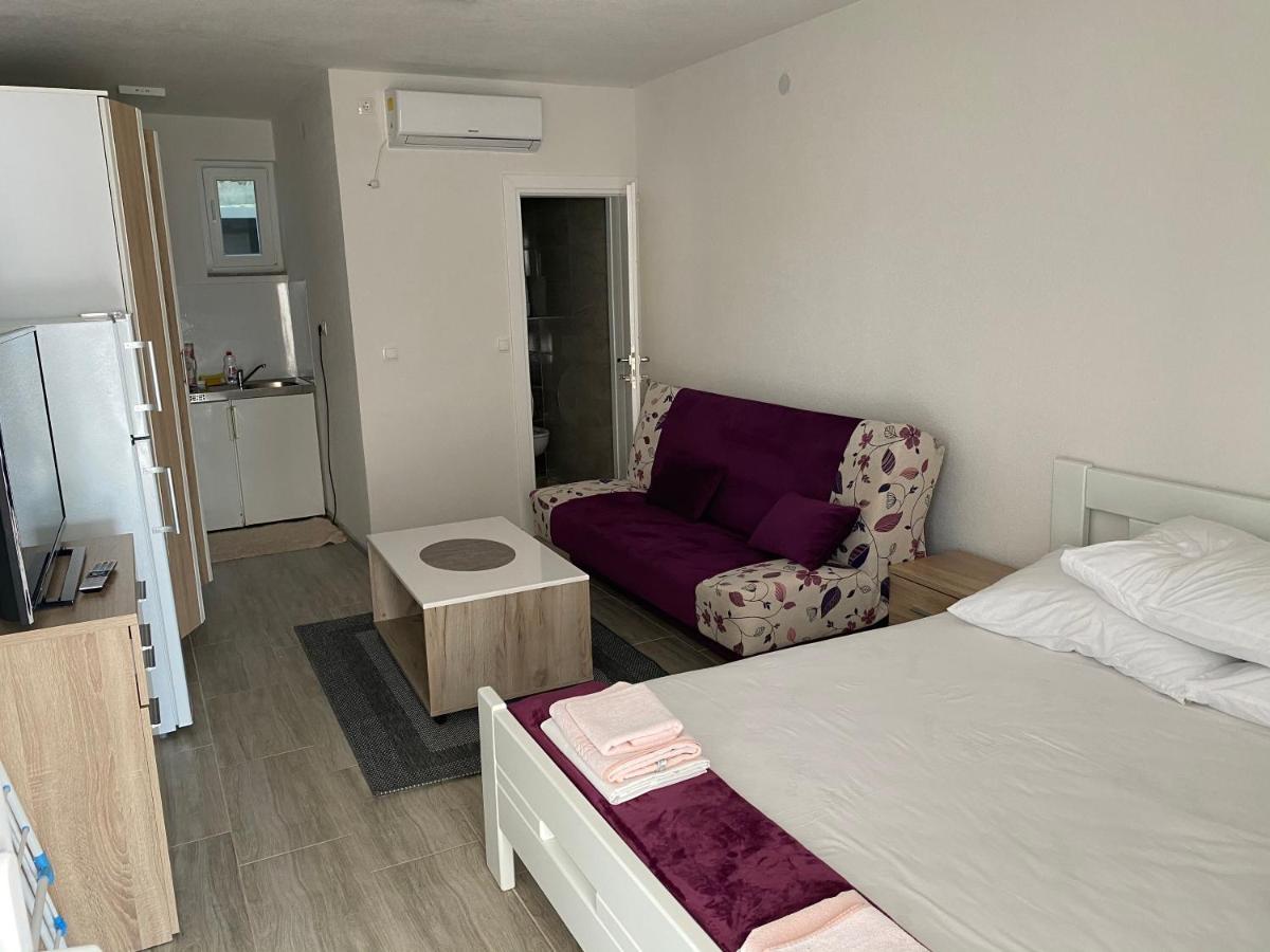 Apartmani Anita Starigrad Paklenica Εξωτερικό φωτογραφία