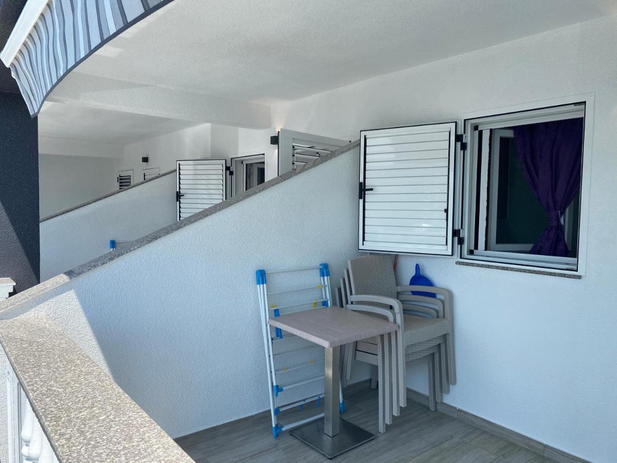 Apartmani Anita Starigrad Paklenica Εξωτερικό φωτογραφία