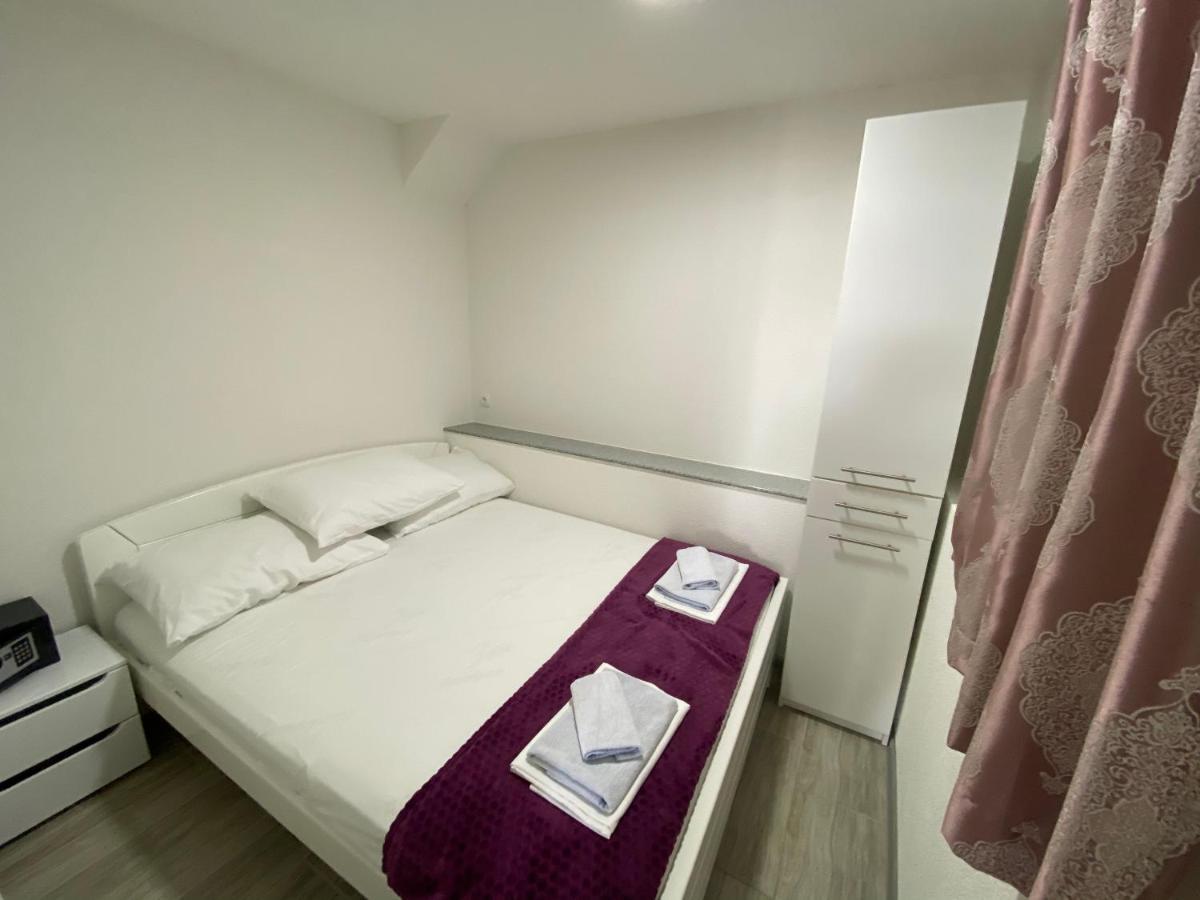 Apartmani Anita Starigrad Paklenica Εξωτερικό φωτογραφία