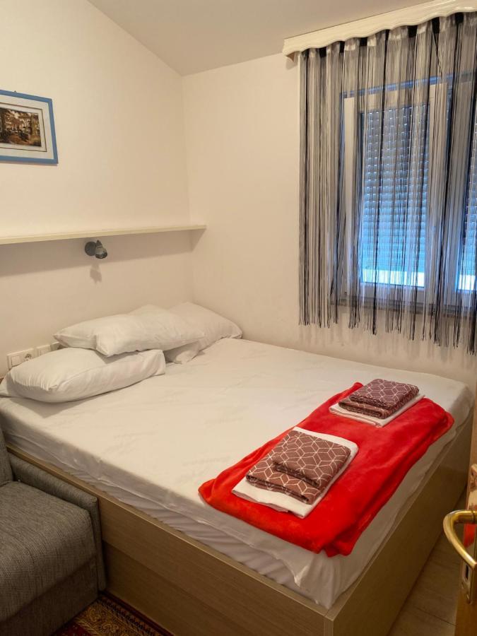 Apartmani Anita Starigrad Paklenica Εξωτερικό φωτογραφία